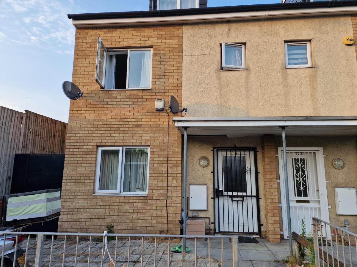 Mile End Budget Guesthouse Лондон Екстер'єр фото
