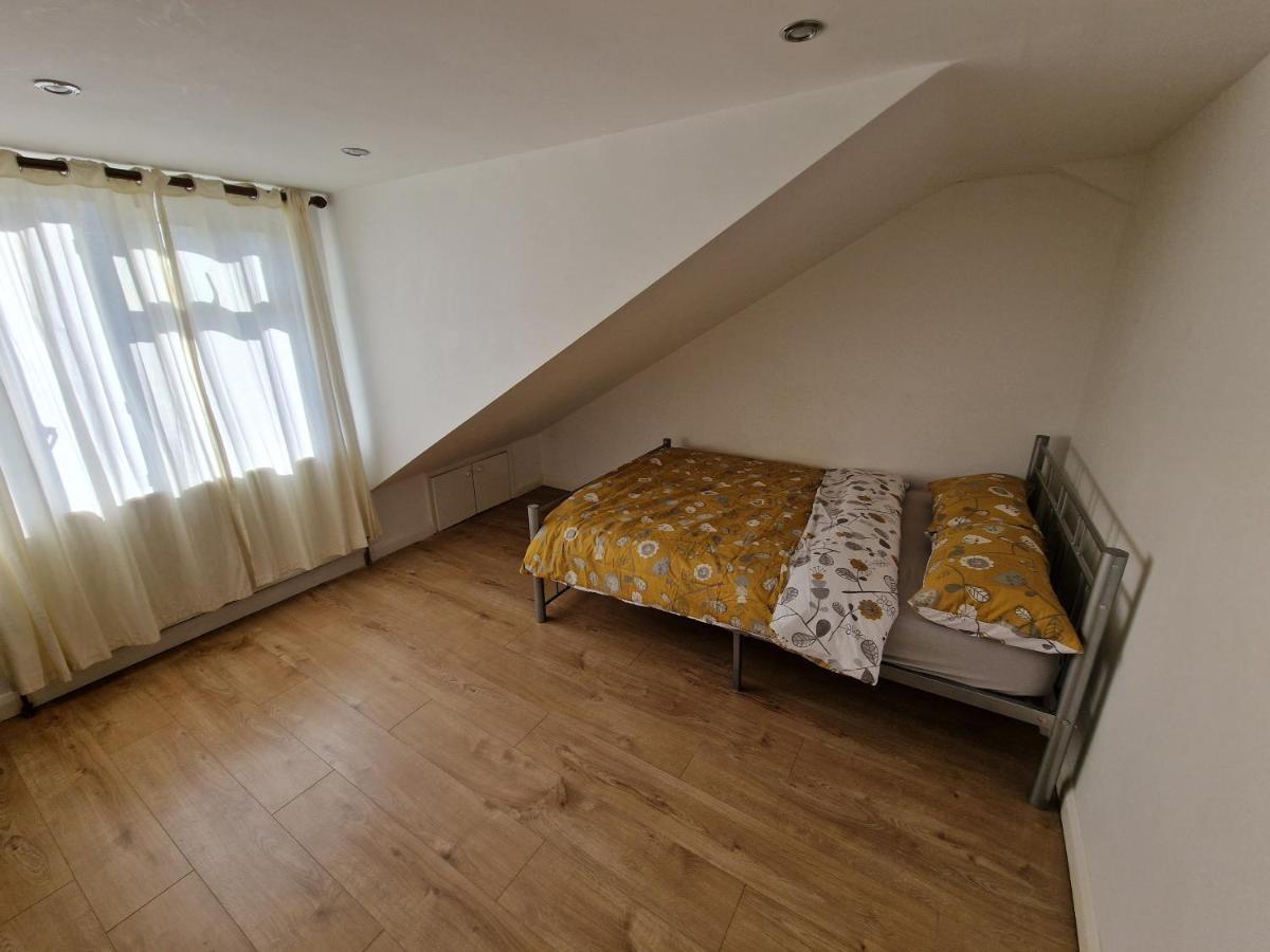 Mile End Budget Guesthouse Лондон Екстер'єр фото